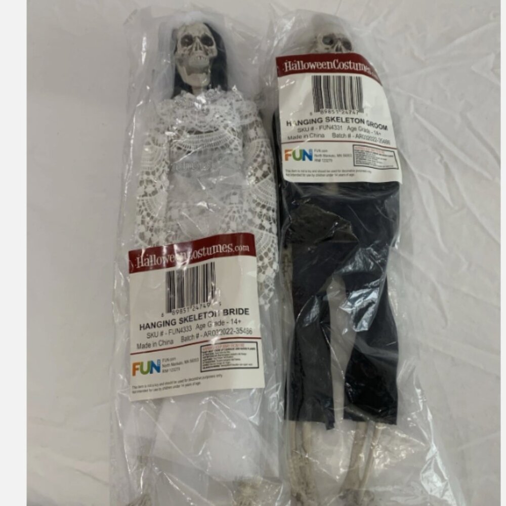 Beetlejuice: Barbara & Adam Maitland Hanging Bridal Skeletons 16” (NEW)